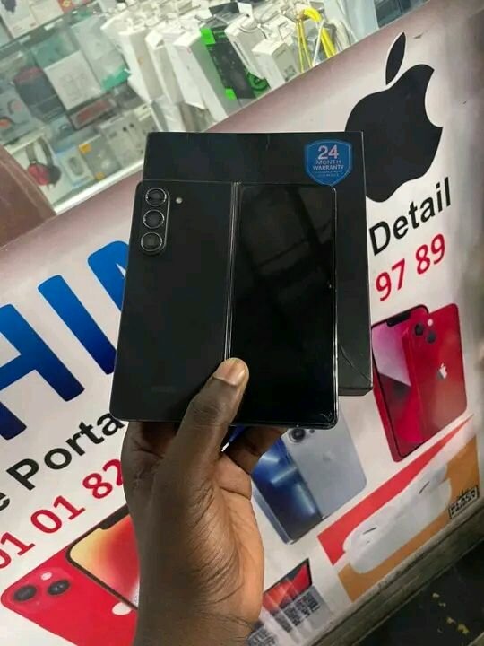 Samsung Galaxy Z Fold 5G