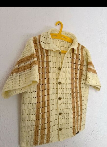 Cardigan en crochet coloré