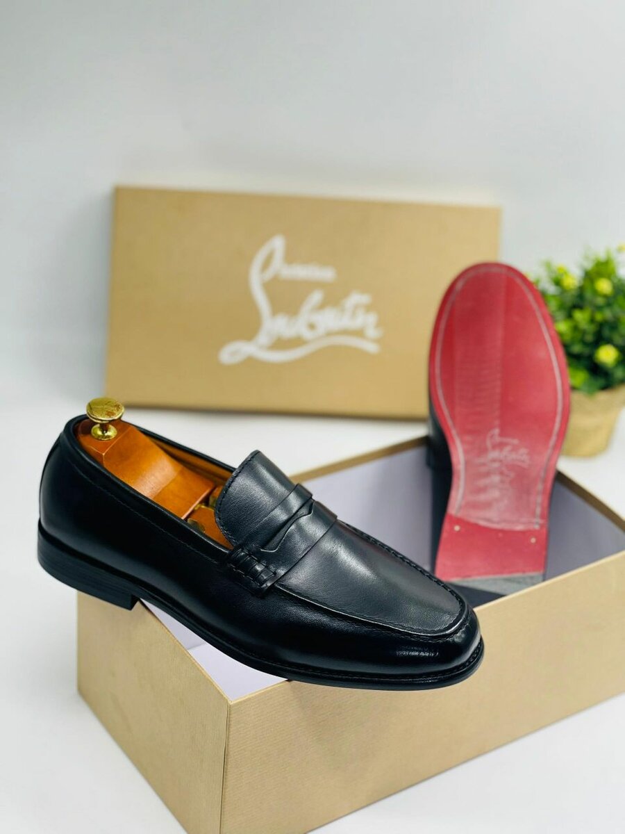 Christian Louboutin Solid Executive Shoes