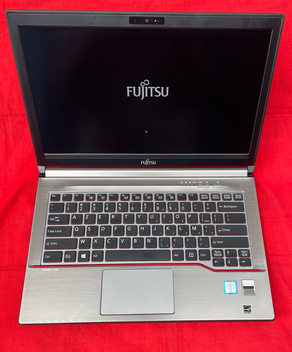 FUJITSU LIFEBOOK E746 (i7)