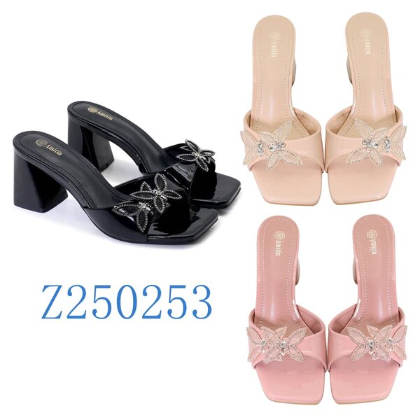 Sandales à talons dorés élégantes