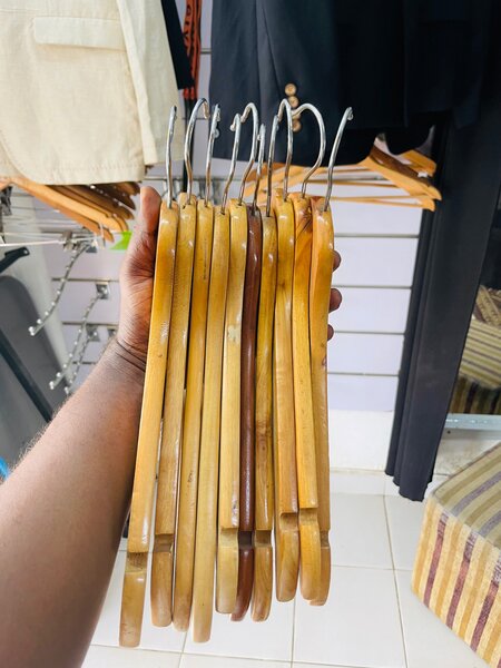Cintre en bois