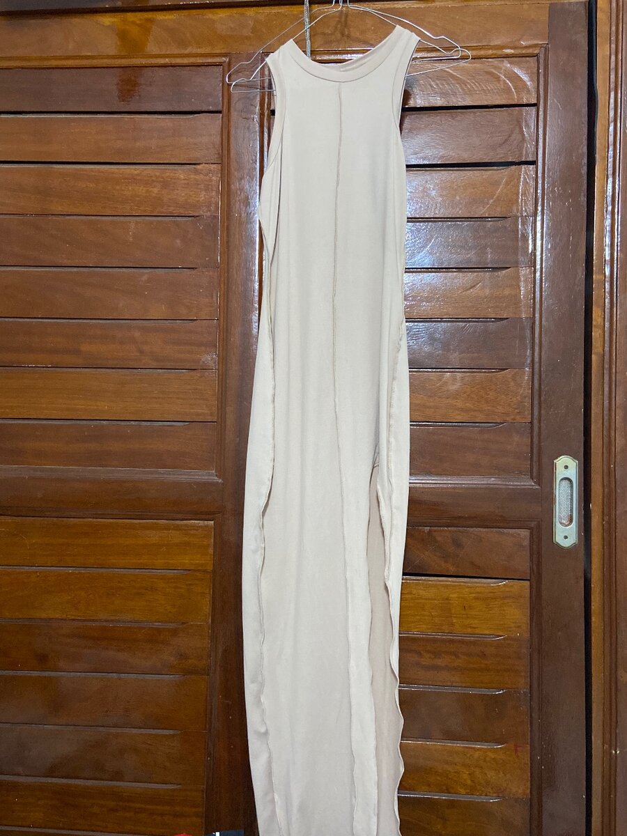 Robe Maxi Beige Sans Manches