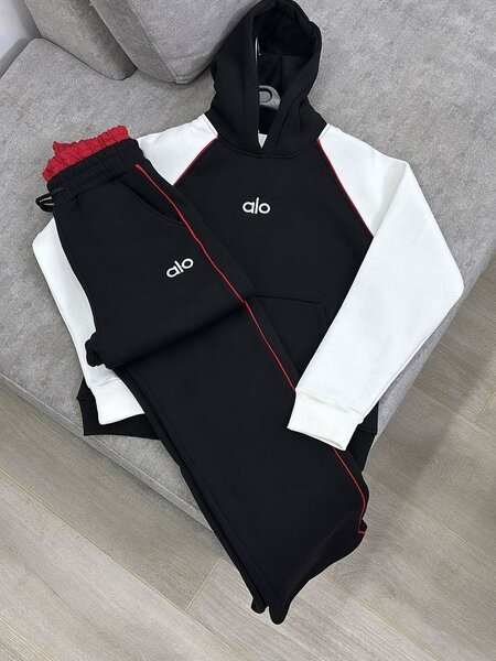 Ensemble de Survêtement Moderne