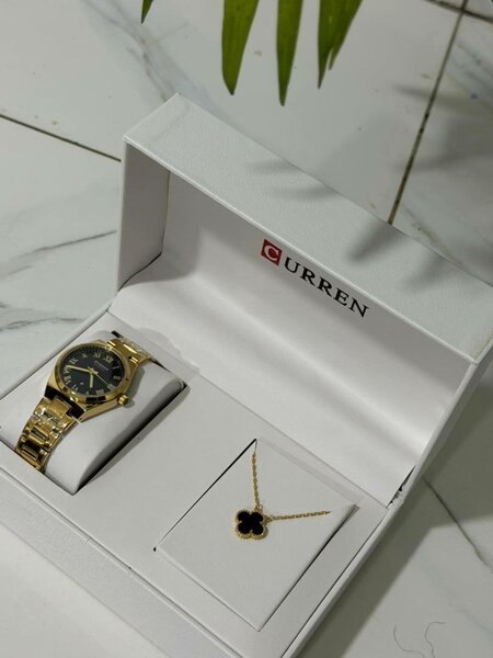 Ensemble montre et collier doré