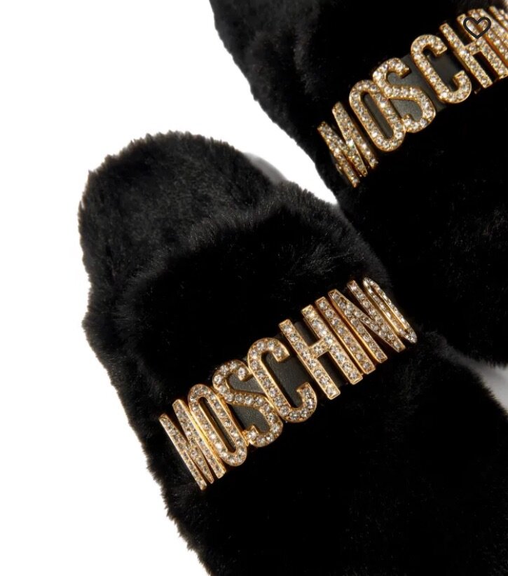 logo-lettering faux-fur slippers