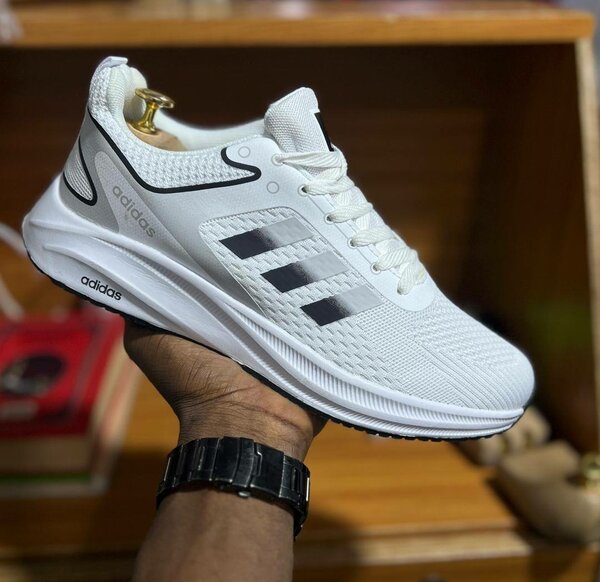 Chaussures de Sport Adidas Blanches