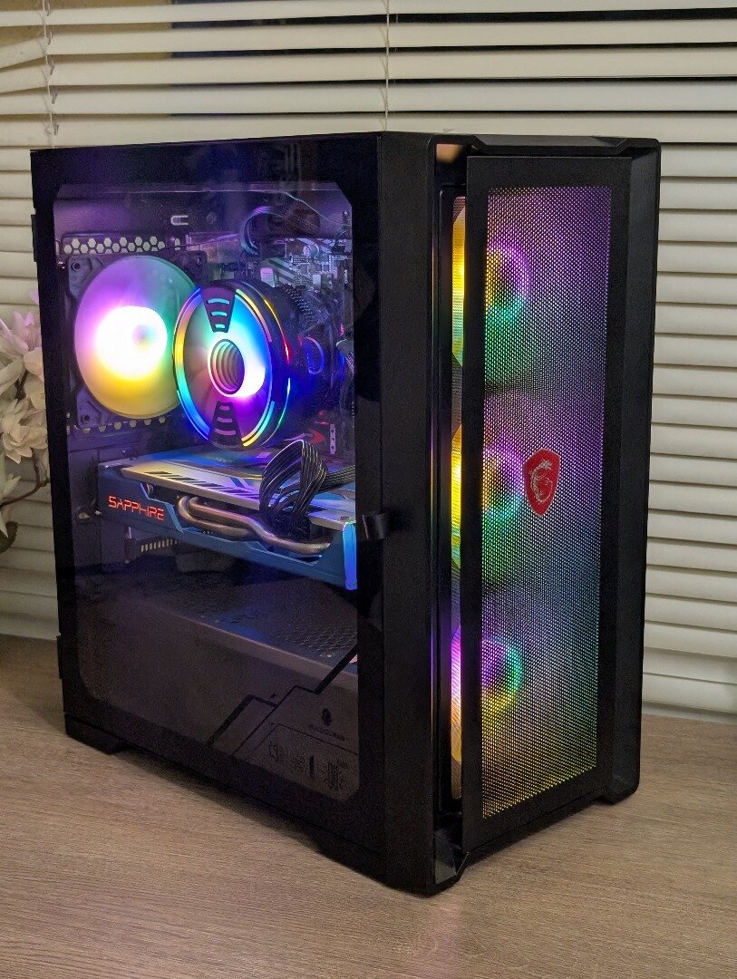 PC Gamer RGB avec Panneaux en Verre
