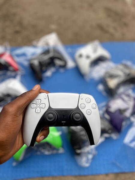 Manette PS5 quasi neuve
