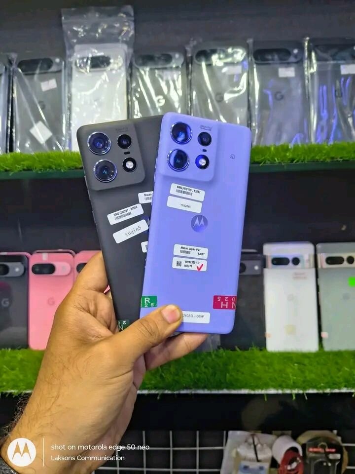 Motorola Edge 50 Neo Violet