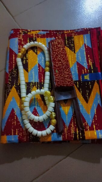 Pagne kenté avec accessoires
