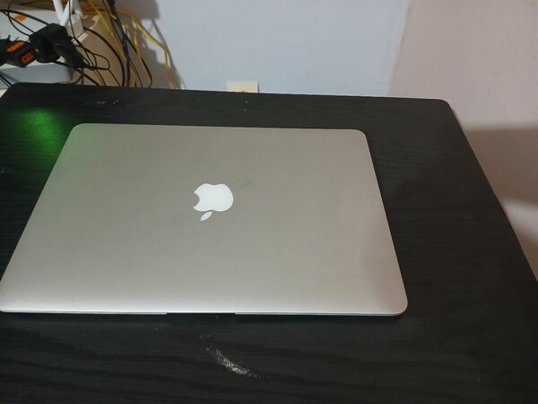 MACBOOK AIR CORE I5