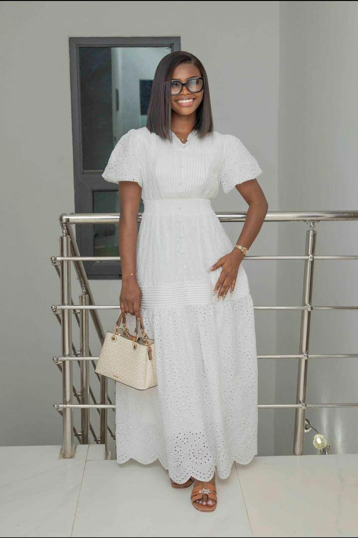 Robe longue en dentelle élégante