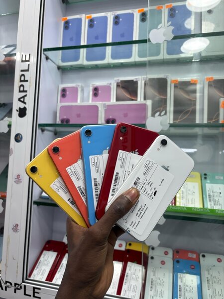 iphone XR 64/128go Casi neuf