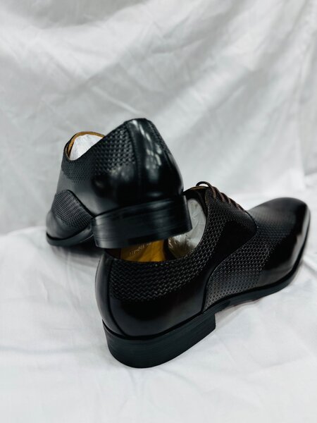 Chaussures habillées en cuir élégant