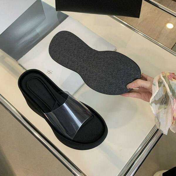 Mules compensées transparentes