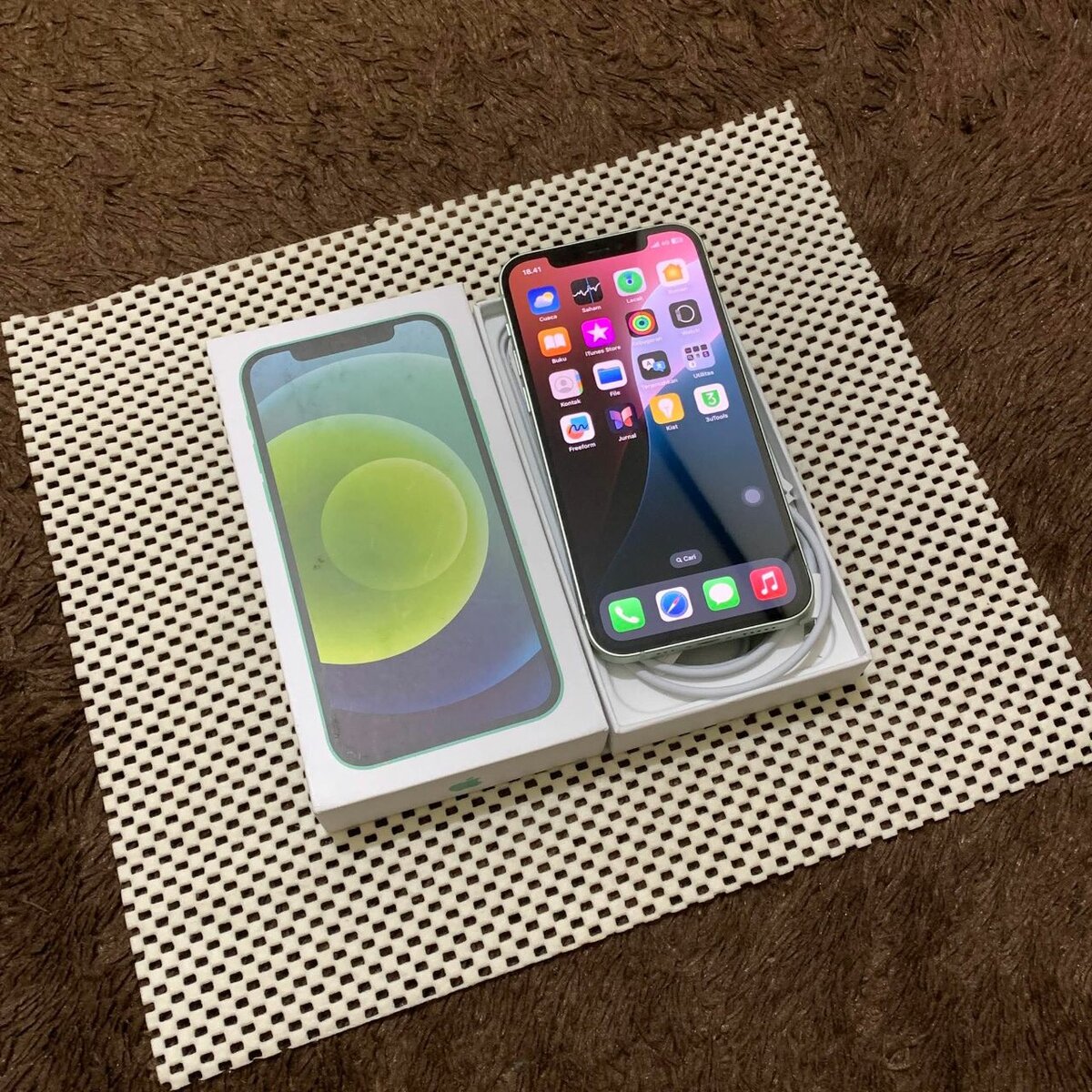 iPhone