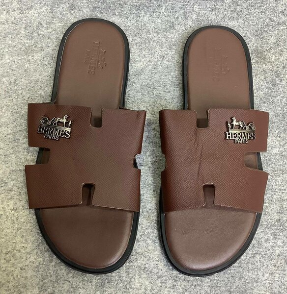 Claquettes élégantes pour homme