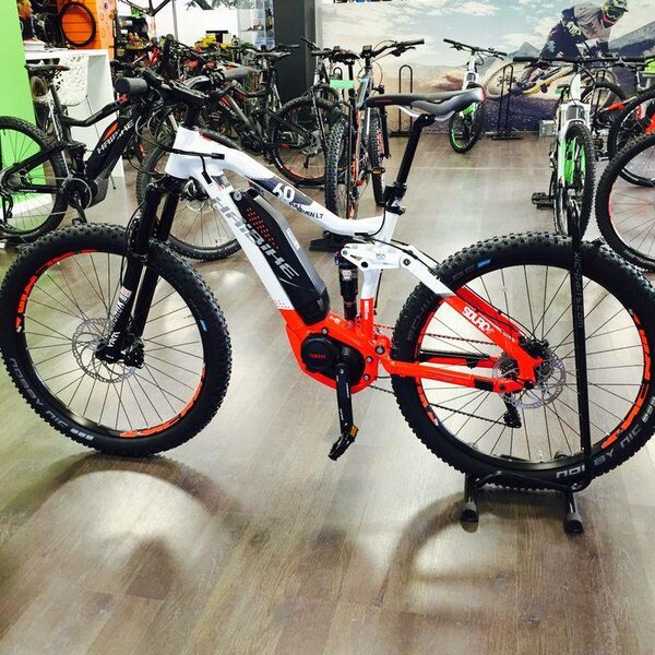 Vélo électrique de montagne