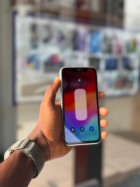 Phone 11 super propre