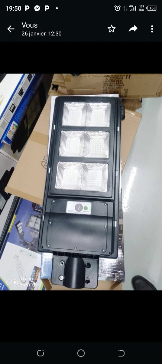 Lampadaire solaire 300W