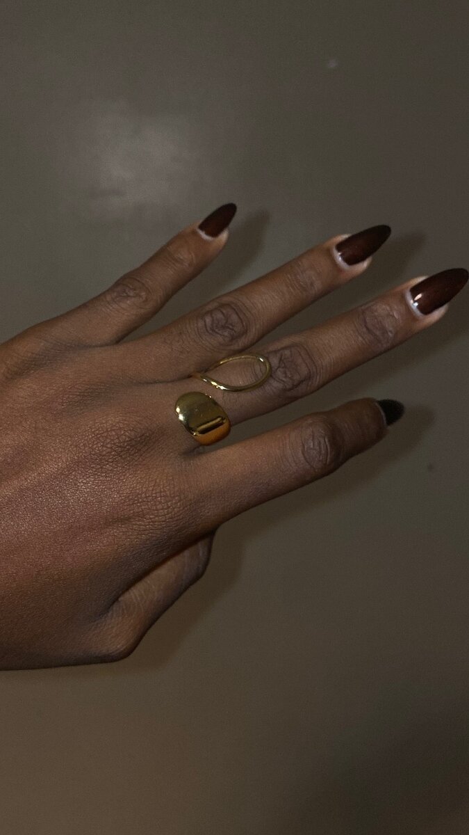 Bague dorée élégante