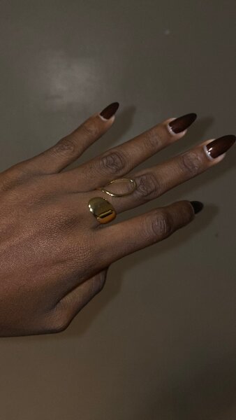 Bague dorée élégante