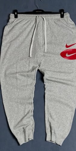 Nike sweatpants size : waist ML / length 40 