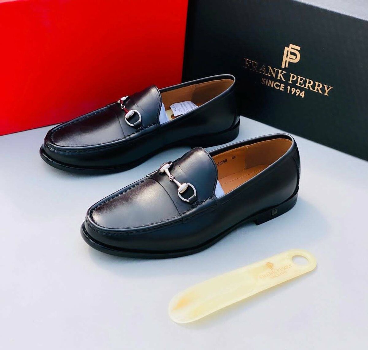 Frank Perry Leather shoes