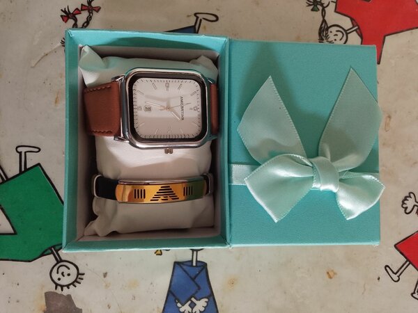 Montre rectangle élégante