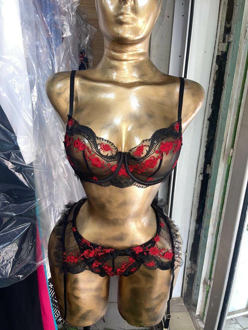 Ensemble lingerie sexy dentelle