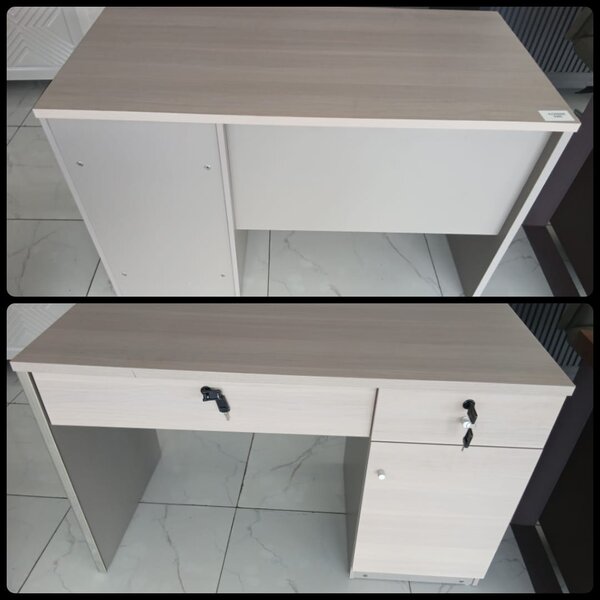 Bureau compact moderne en bois