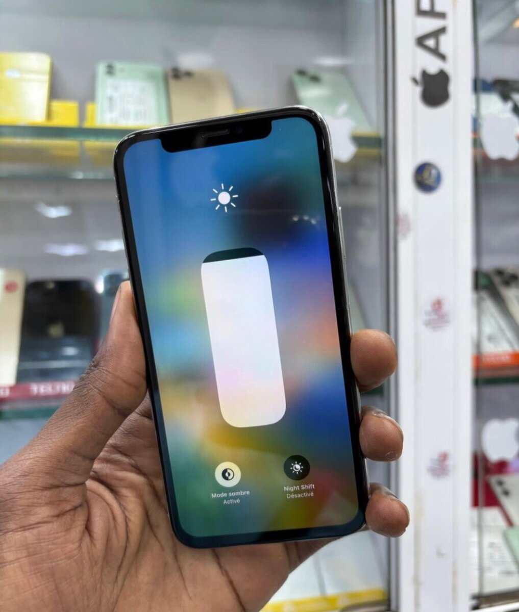 iPhone X Argent 64 Go