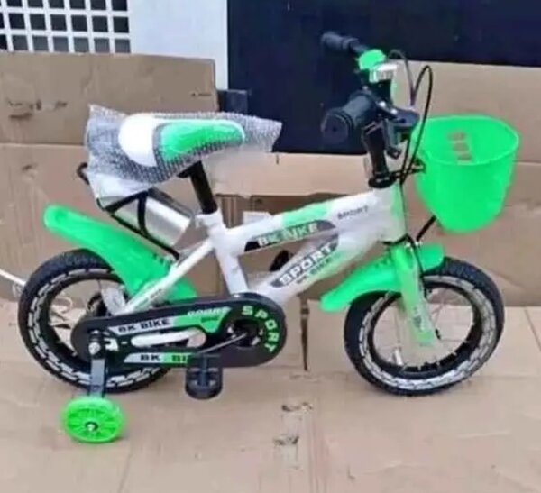 Vélo Enfant Sport avec Stabilisateurs