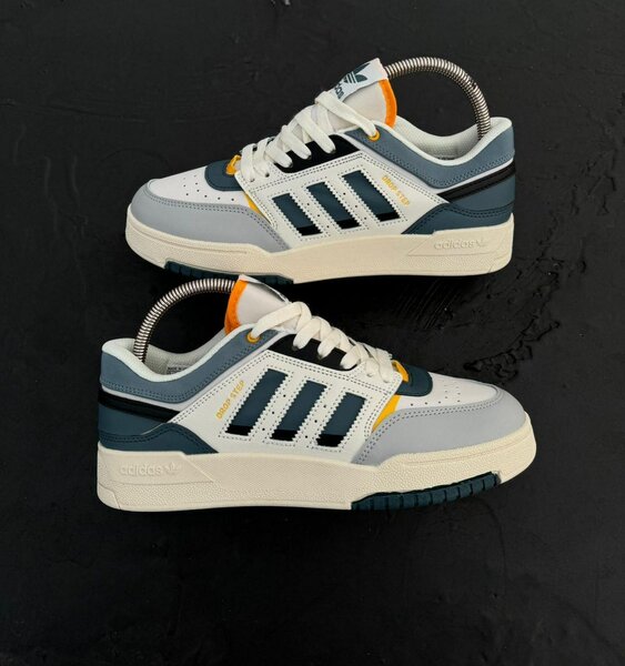 Baskets basses adidas modernes