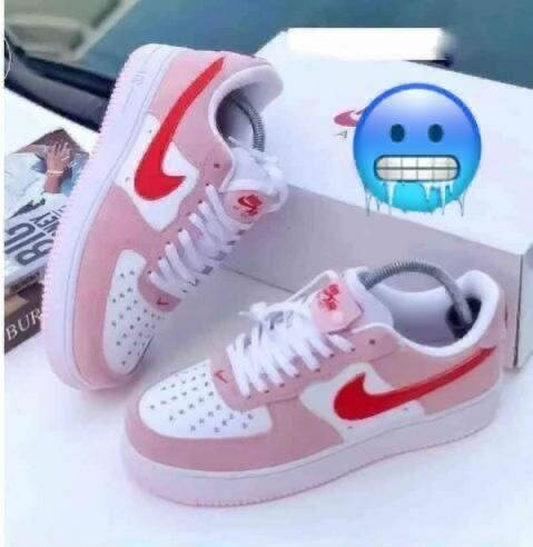 Nike Air Force 1 07 Sneakers