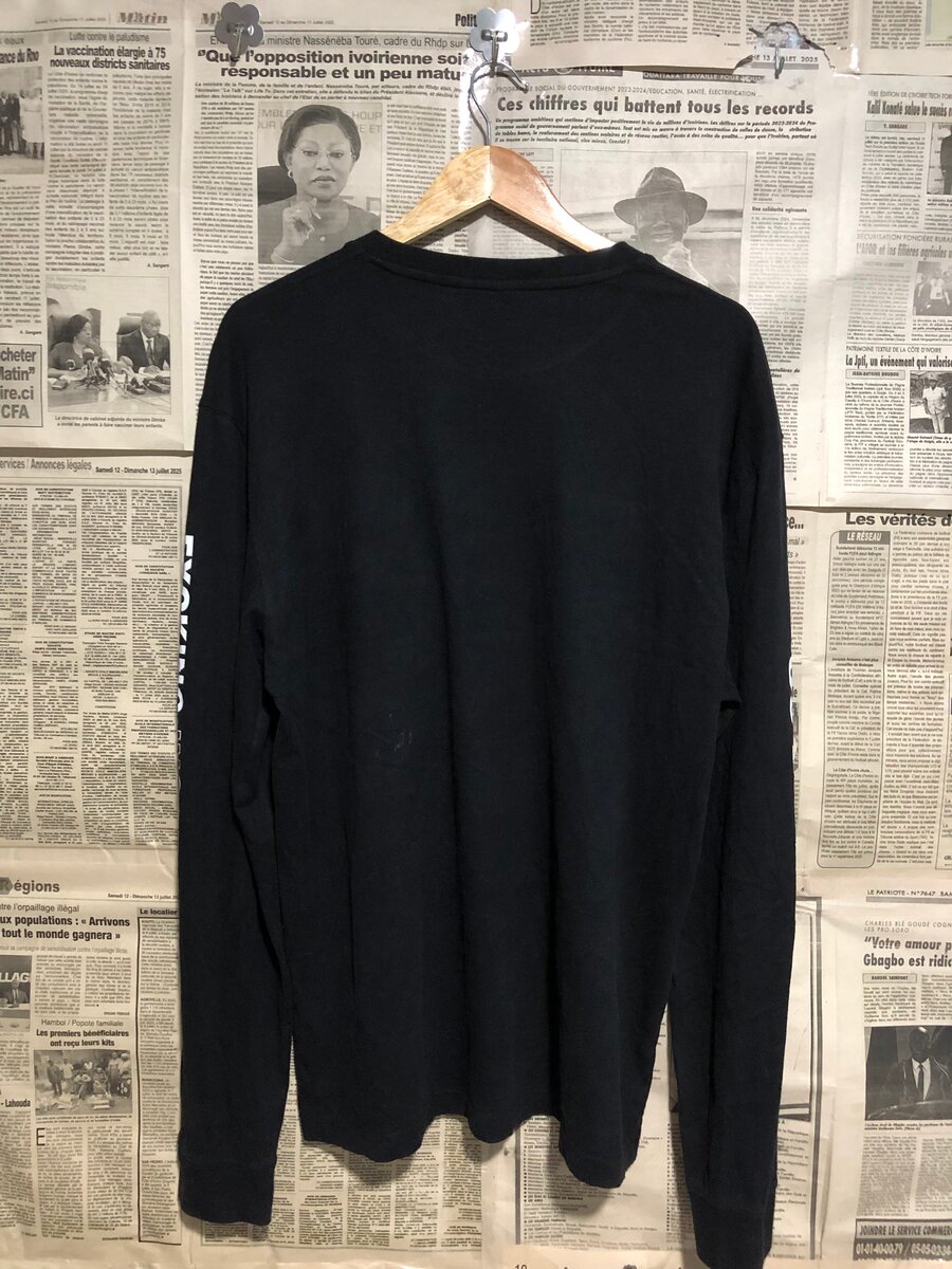 T-shirt noir manches longues