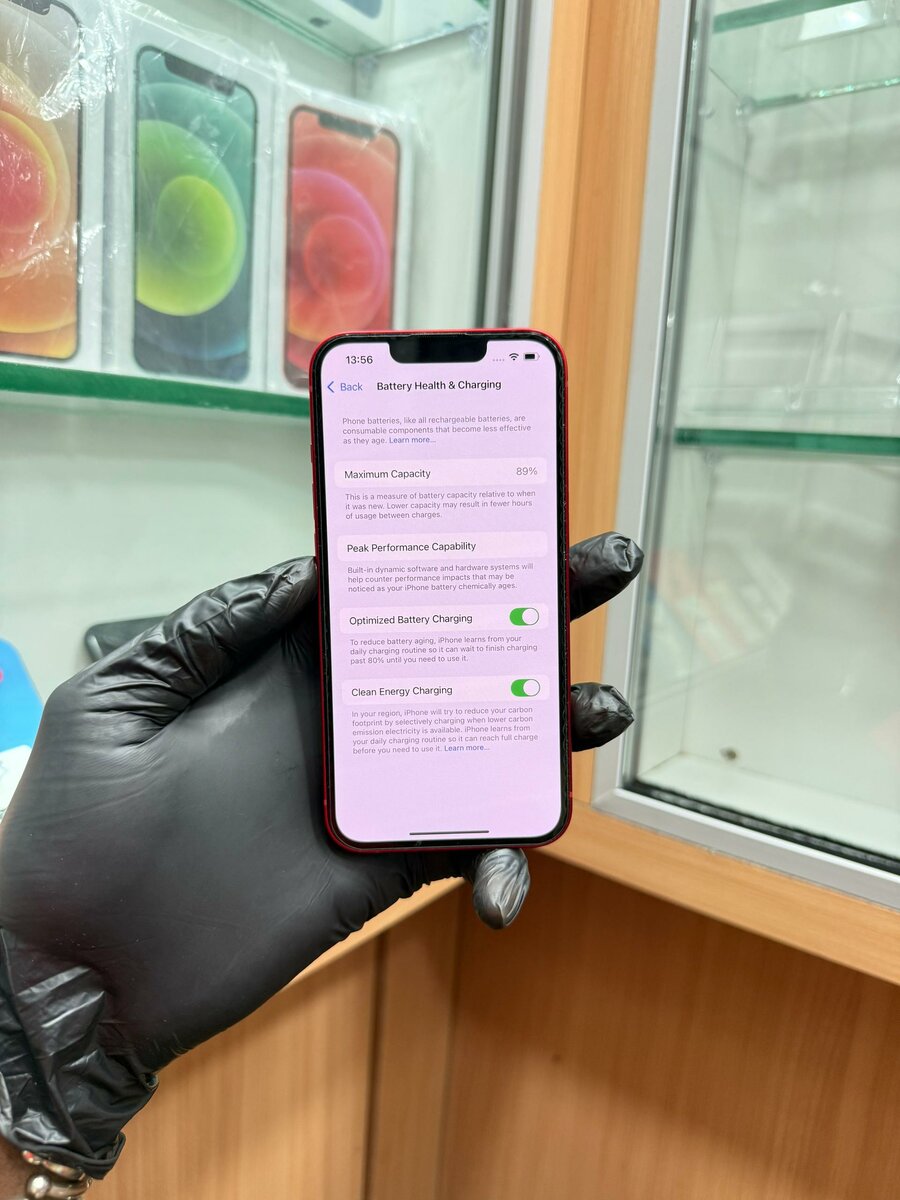 iPhone 13. 128Go tout est dor