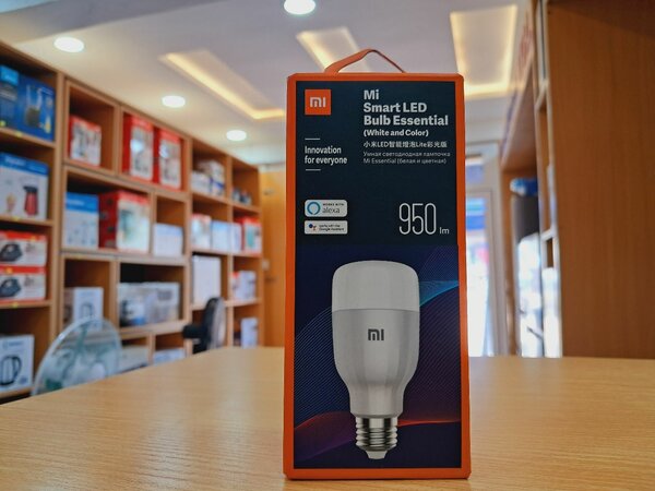 New Mi Smart LED bulb essential white and colour