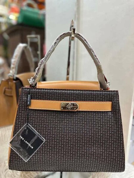 Sac à main élégant avec motif