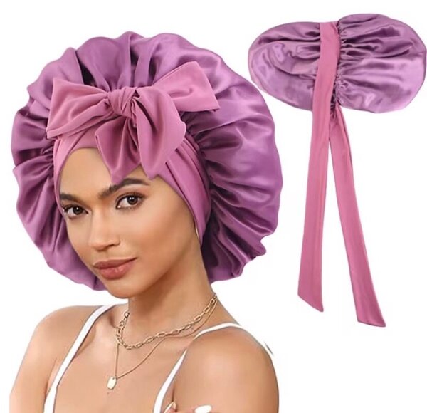 Bonnet de nuit en satin coloré