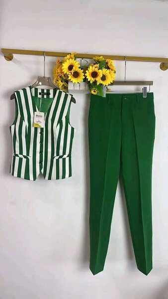 Ensemble élégant rayé pour femmes