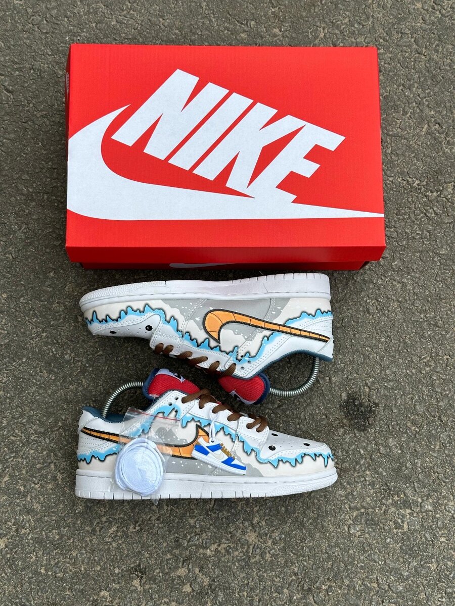 Nike Sneakers Art Edition