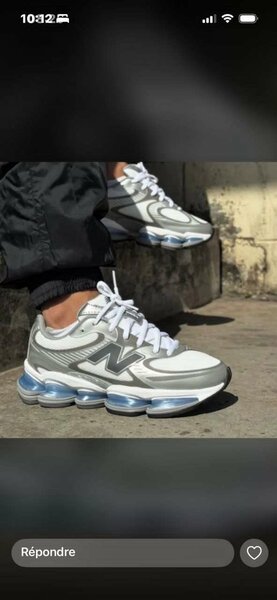 Baskets New Balance 2000