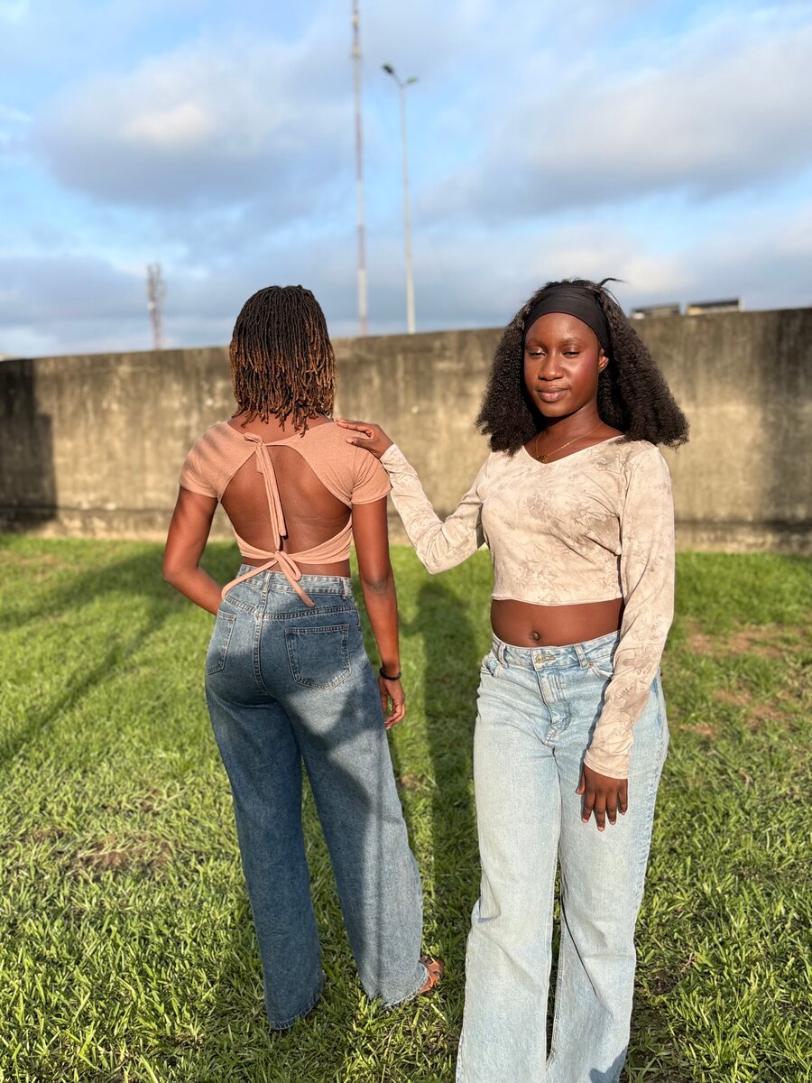 Trendy Backless Crop Tops