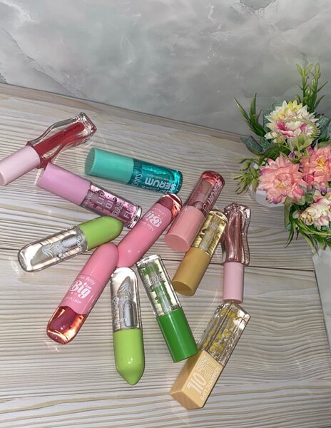 Ensemble de brillants à lèvres colorés