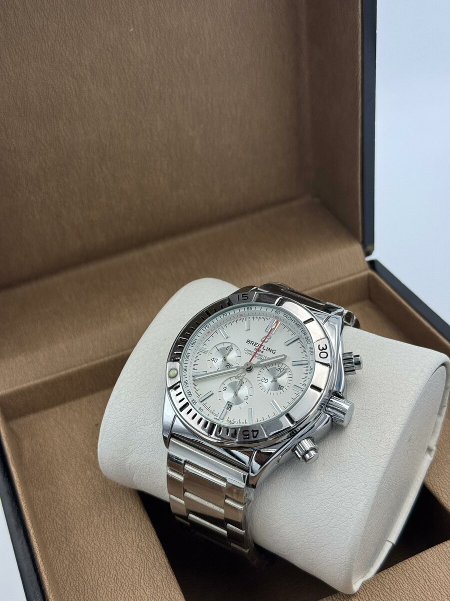 Montre chronographe en acier