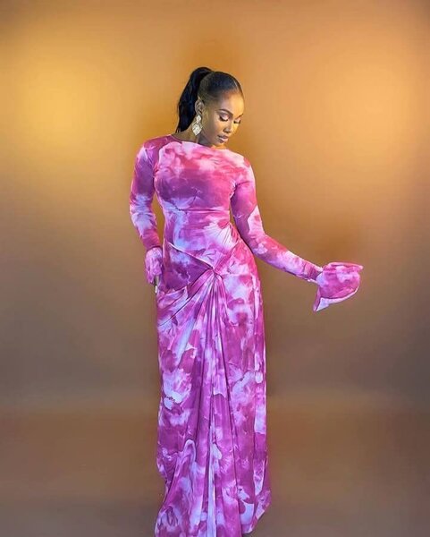 Robe longue élégante tie-dye