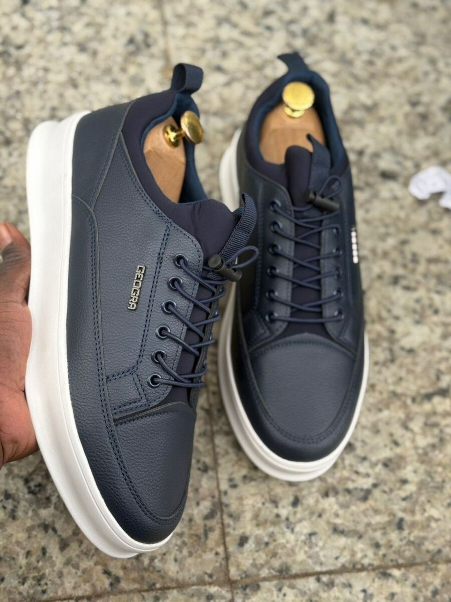 GEOGRA en cuir pour homme