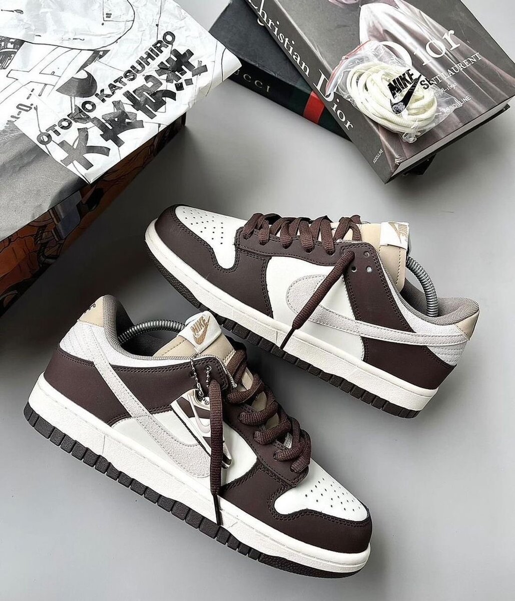 Baskets Basses Marron Nike